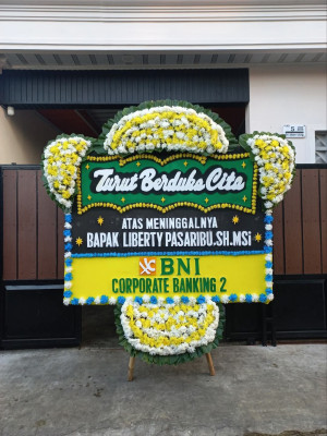 Papan Bunga Duka di Kalumata
