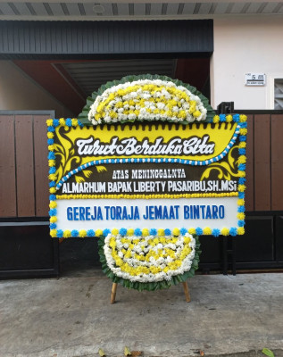 Papan Bunga Duka di Kalumata